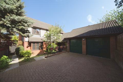 4 bedroom detached house for sale, Perrymead, Luton