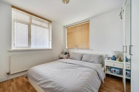 2 bedroom flat for sale, Hemming Street, Bethnal Green, London, E1