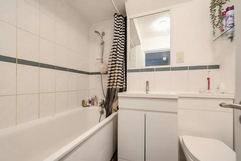 2 bedroom flat for sale, Hemming Street, Bethnal Green, London, E1