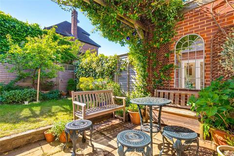 5 bedroom end of terrace house for sale, Thurleigh Road, London, SW12