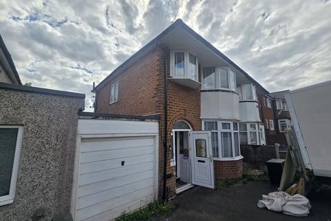 3 bedroom semi-detached house for sale, Court Oak Road, Birmingham B32
