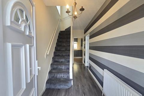 3 bedroom semi-detached house for sale, Court Oak Road, Birmingham B32
