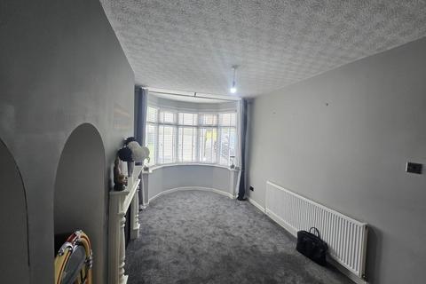 3 bedroom semi-detached house for sale, Court Oak Road, Birmingham B32