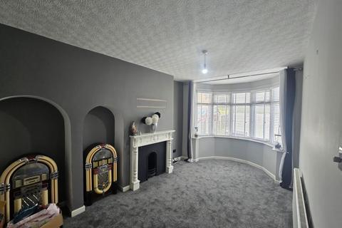 3 bedroom semi-detached house for sale, Court Oak Road, Birmingham B32