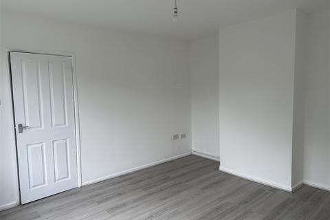 3 bedroom semi-detached house for sale, Glenhills Boulevard, Leicester
