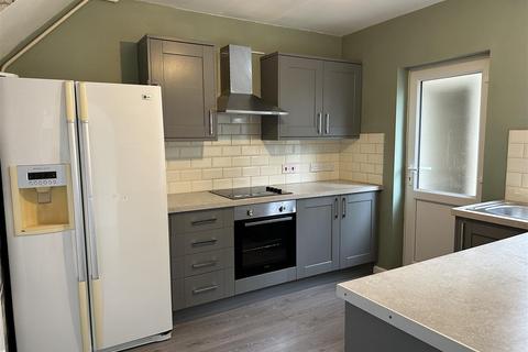 3 bedroom semi-detached house for sale, Glenhills Boulevard, Leicester