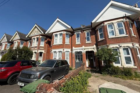 1 bedroom in a house share to rent, Thornbury Avenue, Southampton, SO15