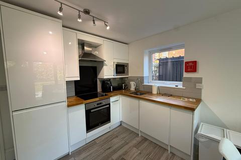1 bedroom in a house share to rent, Thornbury Avenue, Southampton, SO15