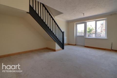 2 bedroom end of terrace house to rent, Foxgloves, PETERBOROUGH