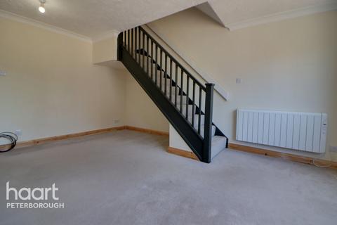 2 bedroom end of terrace house to rent, Foxgloves, PETERBOROUGH