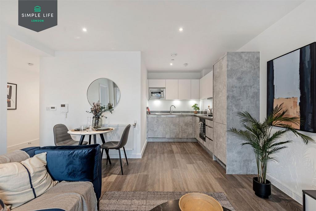 Apartment in Rainham - View 4