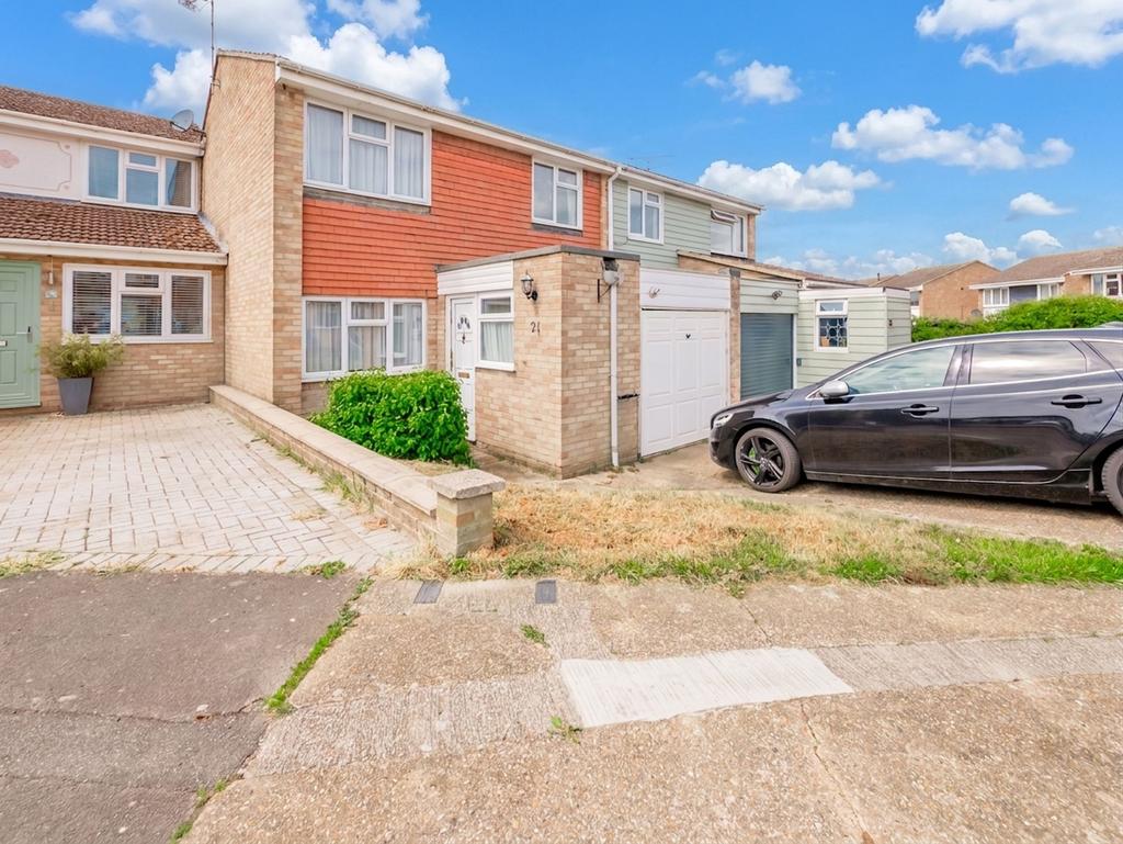 3 bedroom end of terrace house for sale in Braintree on OnTheMarket
