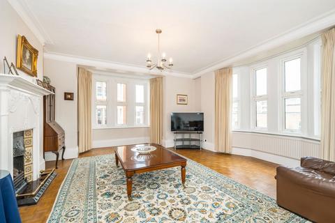 4 bedroom flat for sale, Moscow Road, London W2