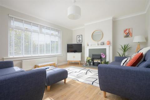 3 bedroom semi-detached house for sale, Broomhill Avenue, Perth