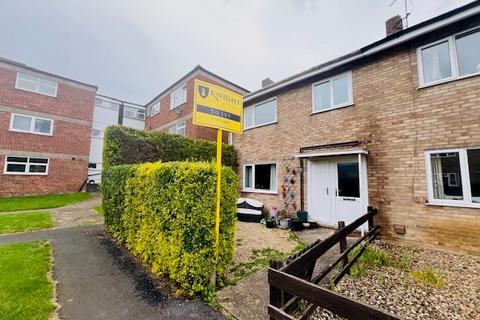 3 bedroom house to rent, Churchill Road, STAMFORD