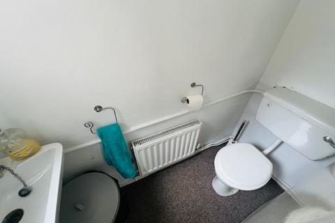 3 bedroom house to rent, Churchill Road, STAMFORD