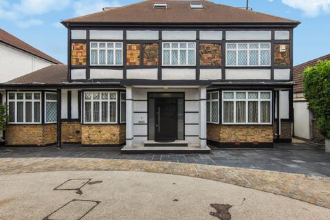 6 bedroom detached house for sale, Salmon Street, London, NW9