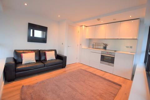 2 bedroom apartment to rent, Bridgewater Place, Water Lane