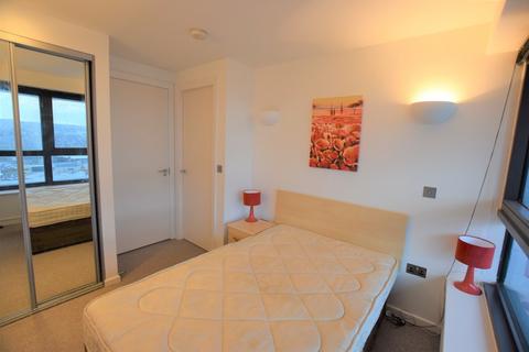 2 bedroom apartment to rent, Bridgewater Place, Water Lane