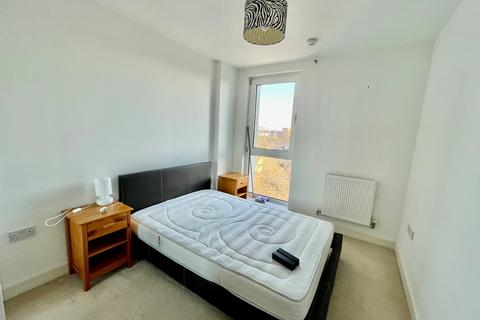 2 bedroom flat to rent, Ocean Way, Southampton, SO14