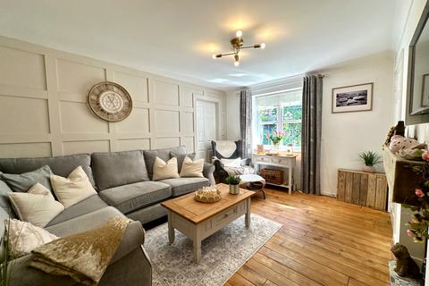 4 bedroom semi-detached house for sale, Woden Road West, Wednesbury WS10