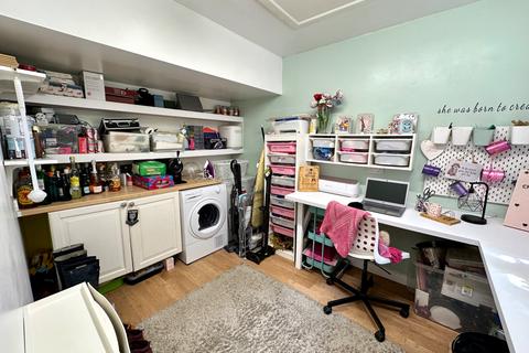 4 bedroom semi-detached house for sale, Woden Road West, Wednesbury WS10