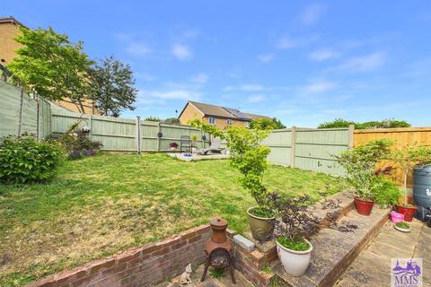 3 bedroom semi-detached house for sale, Hever Croft, Strood