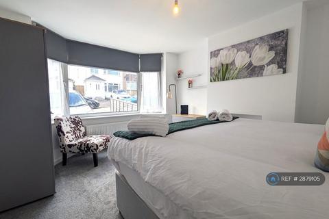 4 bedroom end of terrace house to rent, The Ride, Bristol, BS15