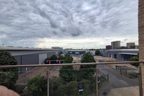 2 bedroom apartment to rent, Gascoigne Road, Barking IG11