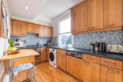 3 bedroom flat for sale, 1A St Lukes Avenue, London, SW4
