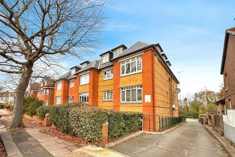 Dukes Avenue, New Malden KT3