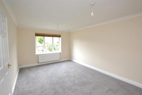 2 bedroom flat to rent, Tenison Court, Eaton