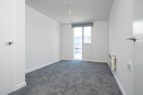 2 bedroom flat to rent, at Market Quarter, 102, 45 Bernard Street SO14