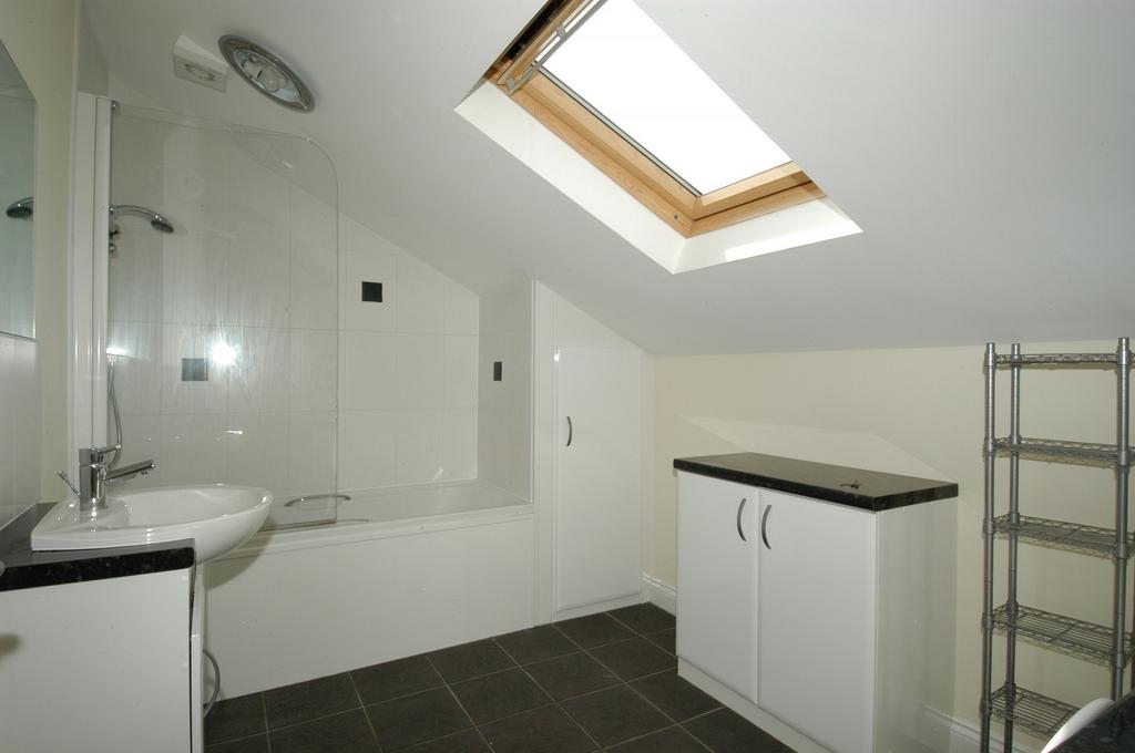 Apartment in Heaton Moor - View 5