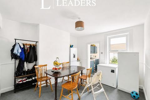 3 bedroom house to rent, Thomas Street, DN22