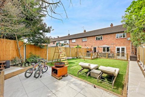 3 bedroom terraced house for sale, Beamish Close, Epping CM16