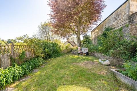 4 bedroom end of terrace house for sale, Gumstool Hill, Tetbury