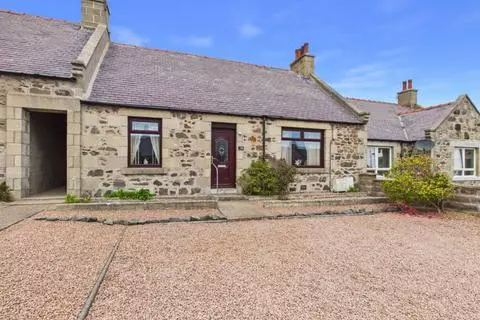 2 bedroom terraced bungalow for sale