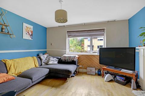 3 bedroom end of terrace house for sale, Hillcrest Close, Nottingham NG16