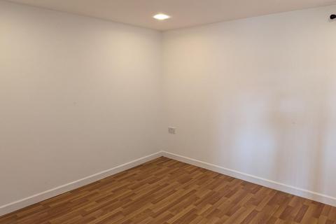 2 bedroom flat to rent, Llanelli, Bryn Road