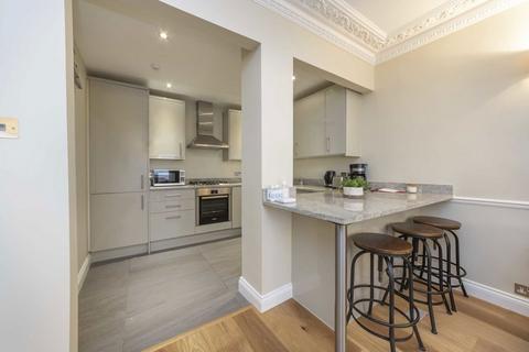 2 bedroom flat to rent, Crutched Friars, London EC3N