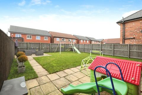 4 bedroom detached house for sale, Newstead Grove, Harworth & Bircotes, Doncaster, South Yorkshire, DN11