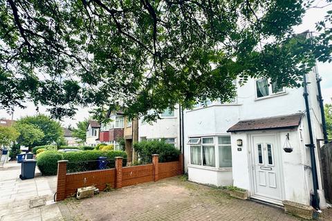 Renters Avenue, London, NW4