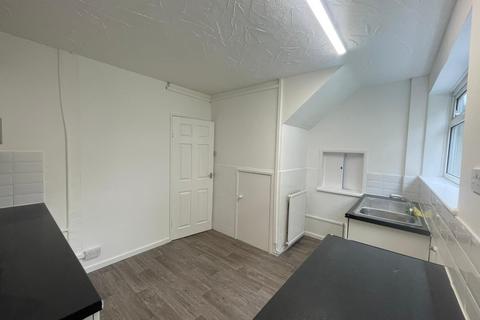2 bedroom semi-detached house for sale, Torre Close, Middleton, M24