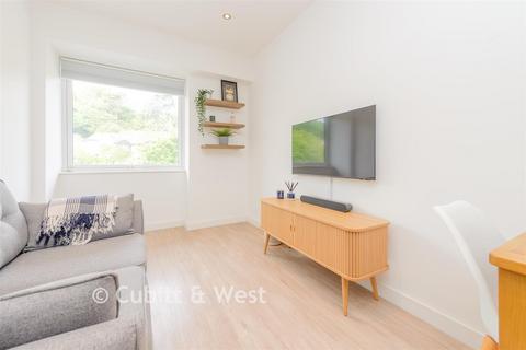 1 bedroom apartment for sale, Furness House, Redhill RH1