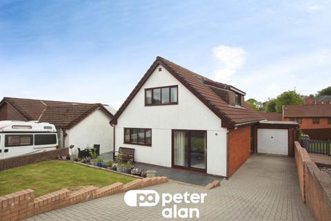 4 bedroom detached house for sale, Cemaes Road, Crumlin, Newport