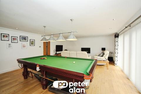 4 bedroom detached house for sale, Cemaes Road, Crumlin, Newport