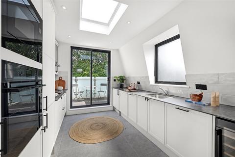 3 bedroom duplex for sale, Goodwin Road, London, W12