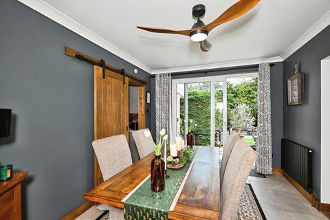 2 bedroom bungalow for sale, Becksbourne Close, Penenden Heath, Maidstone, Kent, ME14