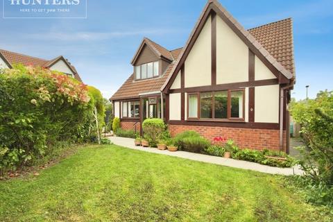 4 bedroom detached house for sale, Moorland Place, Silkstone Common, Barnsley
